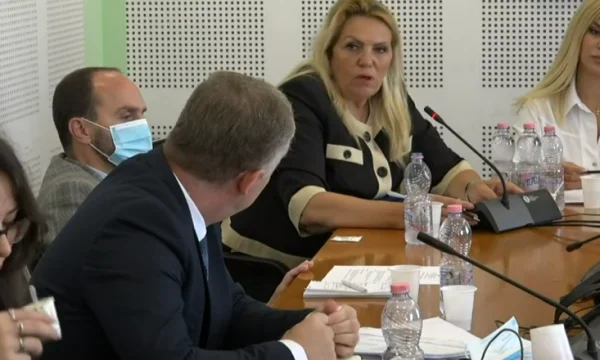 Bislimi pour l'interview de Gervala, qui dit que l'UCK a commis des crimes: Je ne commente pas les déclarations politiques des autres