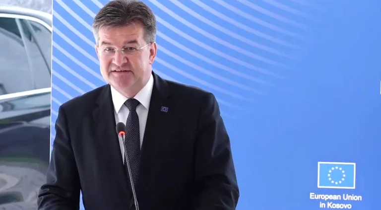 Miro Lajcak parle de changer les Constitutions du Kosovo et de la Serbie