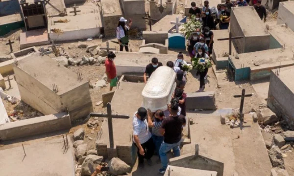 Le nombre de morts au Pérou augmente plus de deux fois