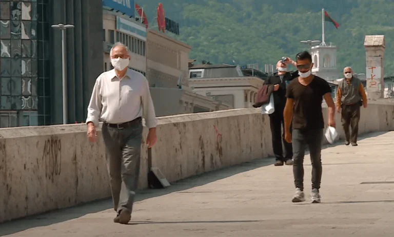 Macédoine du Nord: Demain sans masques dans des environnements ouverts, les mariages sont autorisés