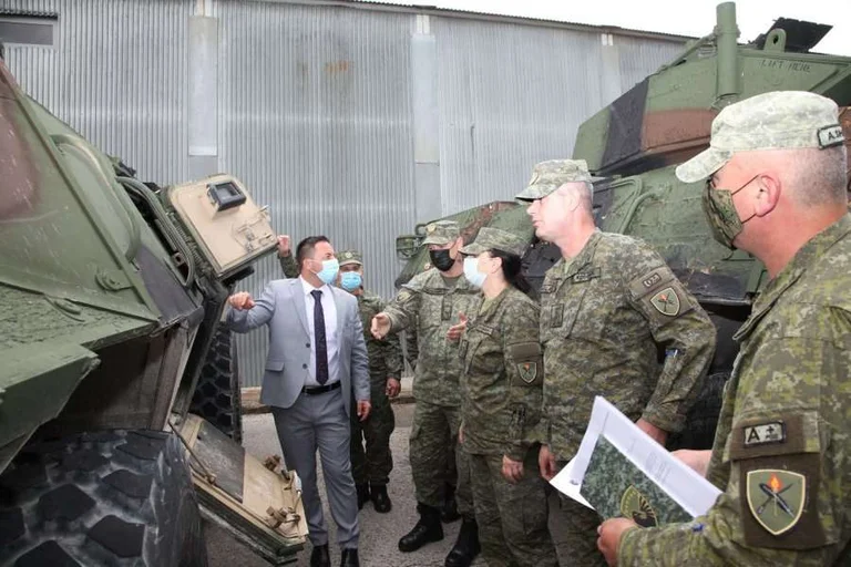 Kosovo dice: KSF accetta veicoli blindati statunitensi