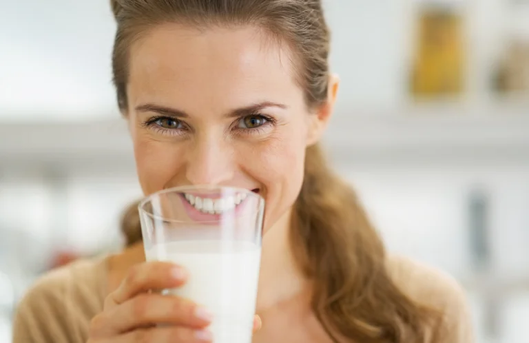 Un vaso de leche al día reduce el riesgo de enfermedades cardíacas