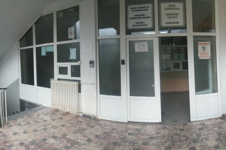 18 patients infected with COVIDD-19 are being treated at Pec Hospital, two in more serious condition.