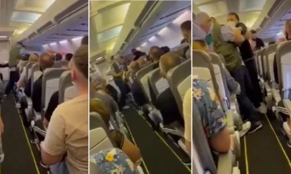 El pasajero relata cómo lucharon en el avión del novio.