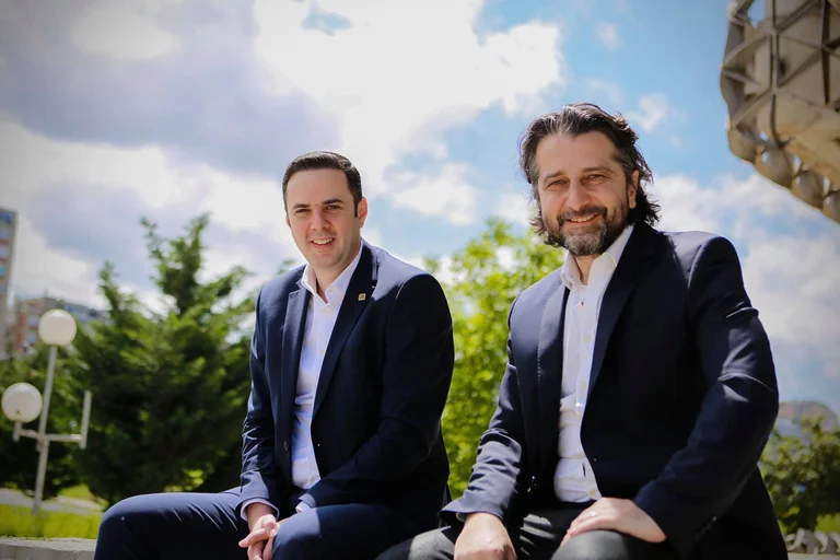 Abdixhiku formalizza Rama come candidato LDK per Pristina