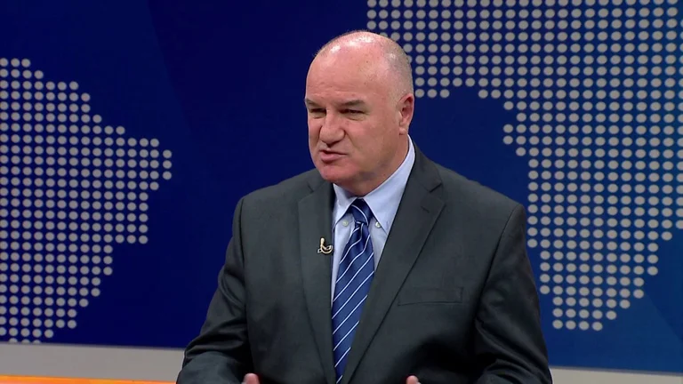 Ilir Ikonomi después de tres décadas de trabajo: Este fue mi último día en la Voz de América.