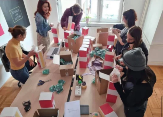 Esempio: In Pristina gratuitamente per Menstrual Hygiene Day