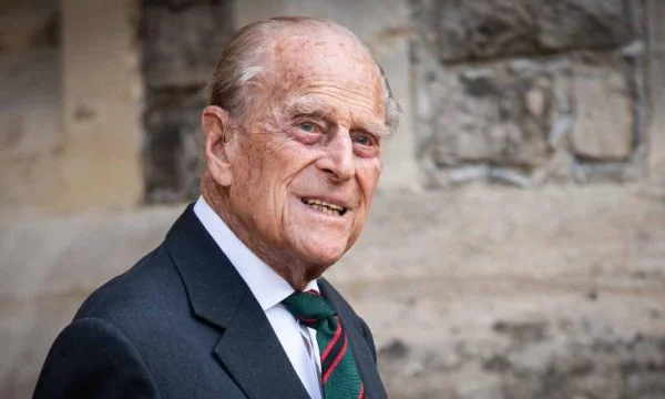 La colère de Prince Philip: également inclus dans le testament par trois employés proches
