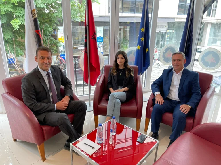 Daut Haradinaj presenta el próximo candidato de la Asamblea en Pristina