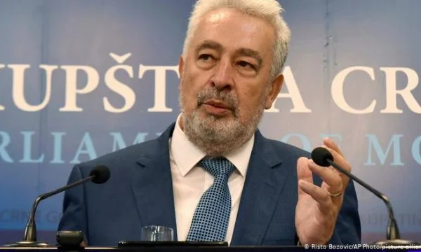 Montenegros Premierminister mit Notflug nach Belgrad