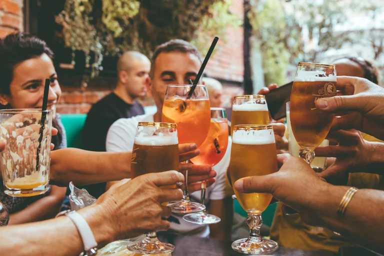 Letzte Studie: Jeder Konsum von Alkohol ist schädlich für das Gehirn