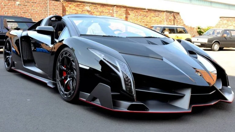 Der 27-jährige Fasten 40 Tage für Gott, einen Lamborghini zu vergeben