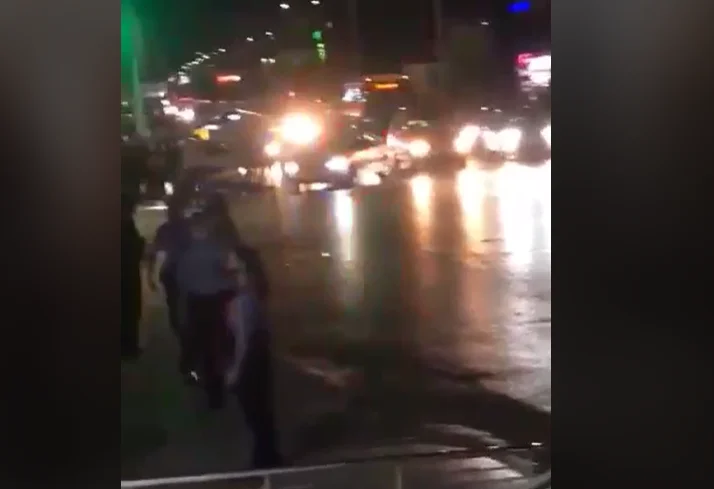 Ortsansicht, wo zwei Menschen verletzt wurden in Fushe Kosovo