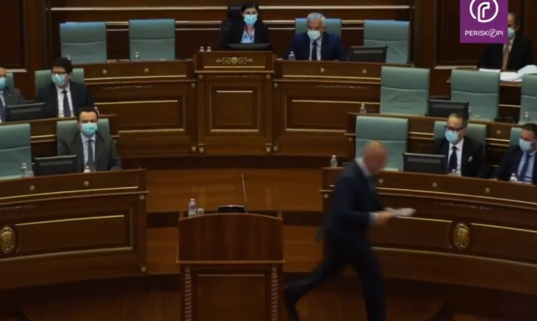 “L'azione che Haradinaj ha appena compiuto al Parlamento provoca risate