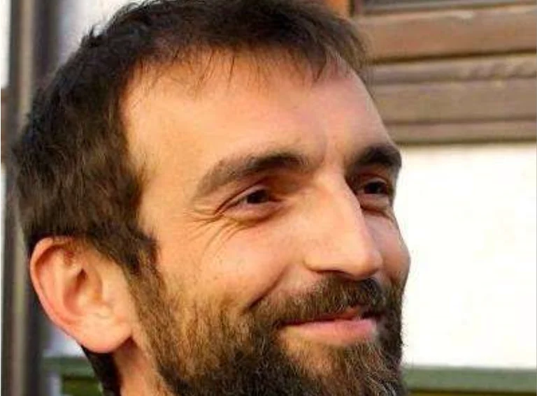 Proud Gashi: Arberie Nagavci, la mente de los televisores blanco y negro
