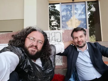 Le ministre Ceko visite un attaquant affirmant que l'UDBA a occupé le théâtre du Kosovo