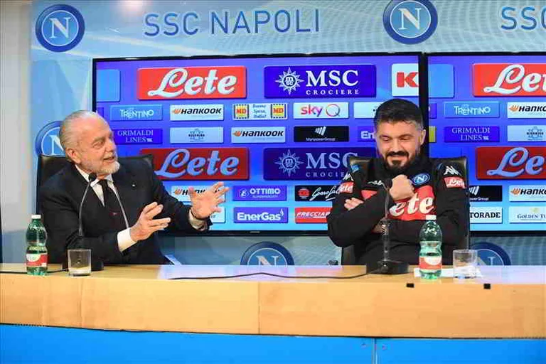 Il presidente di Napoli ousts Gatttuson dopo aver lasciato il paese alla Chamongs League
