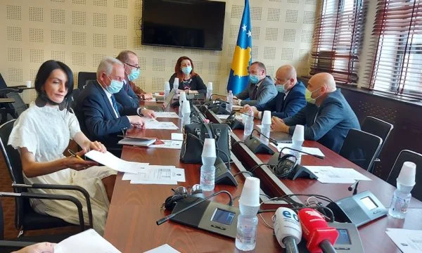 Il cuore solleva dubbi che il pedaggio di morte da Coved non è reale: Combattere con Kolcak