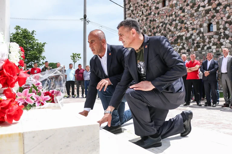 Haradinaj recuerda los mártires del Batallón Gardista
