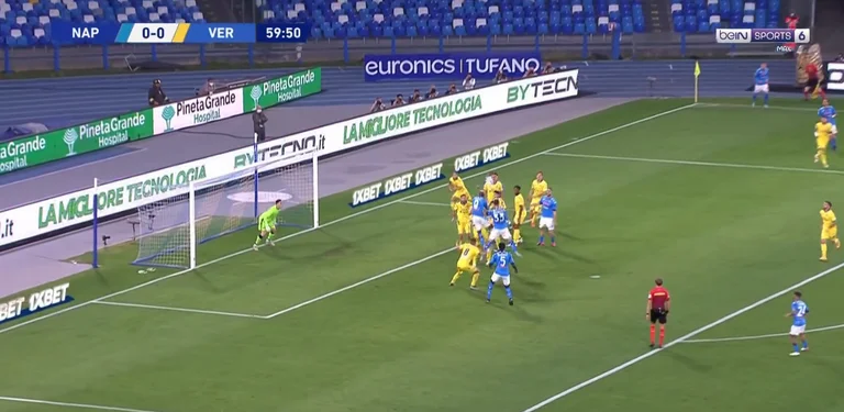 The mere brilliant beater marks the goal of sending Naples to the Champions