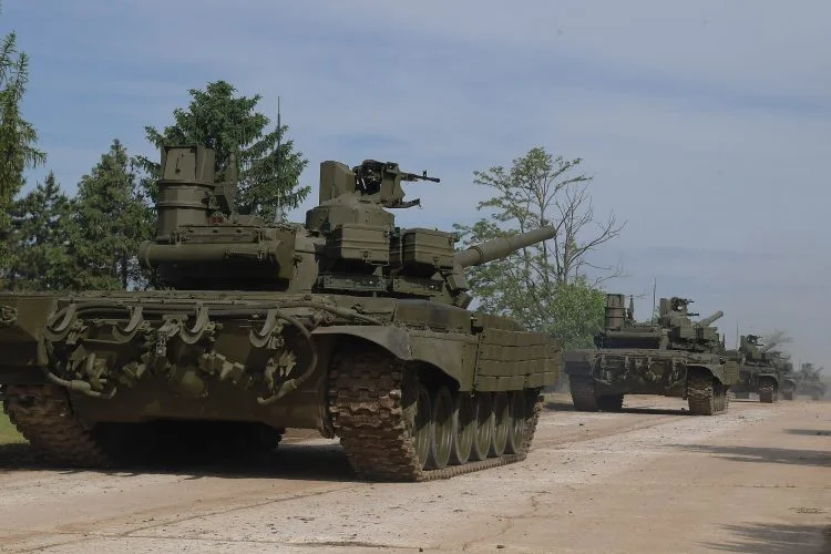 Serbien akzeptiert 30 Panzer, 30 Panzer von Russland gespendet