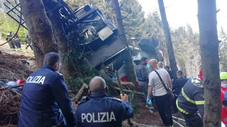 Almeno nove morti in un incidente stradale in Italia