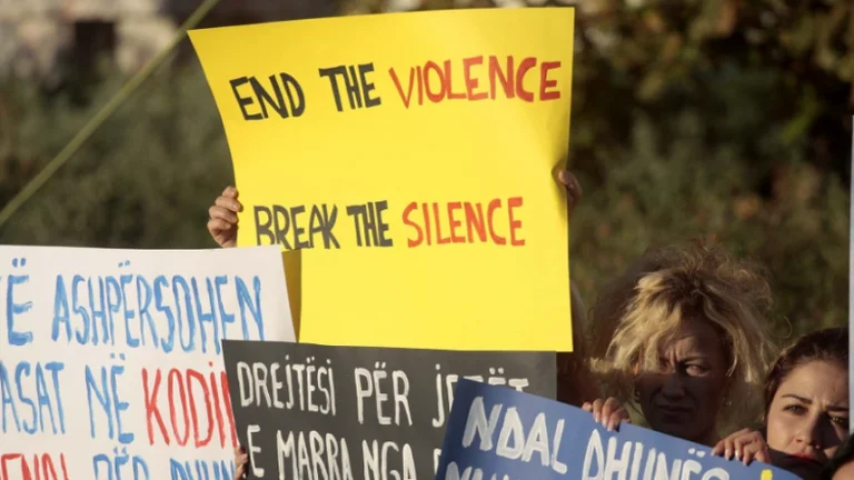 Domani a Pec protesta contro la violenza contro le donne