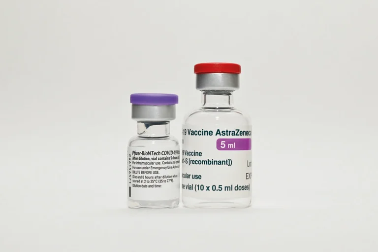 Pfizer e AstraZeneca risultato molto efficace contro la variante indiana COVID-19