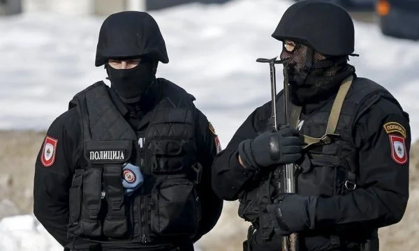 Bosnia acusa a ocho serbios de matar a 78 civiles musulmanes
