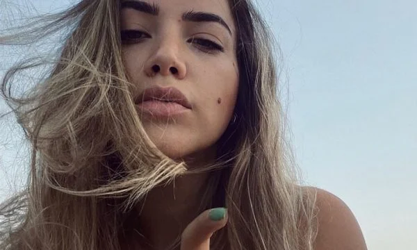 “Sei un uomo”, aspetta di vedere la risposta che Sarah ha restituito al messaggio offensivo del seguace