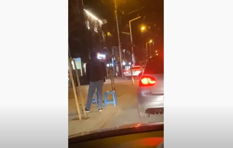 Ferizayas wie '%s', die auf der Seite zu laufen, um die Spalte zu entkommen (Video)