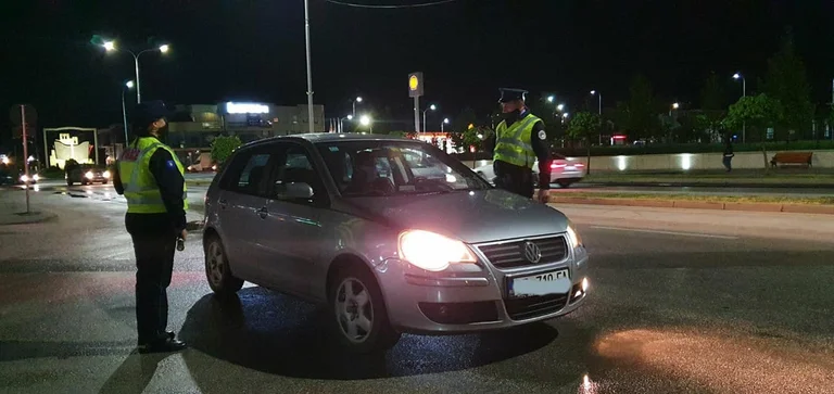 Police continue patrols for implementation of antiCondavid-19 law