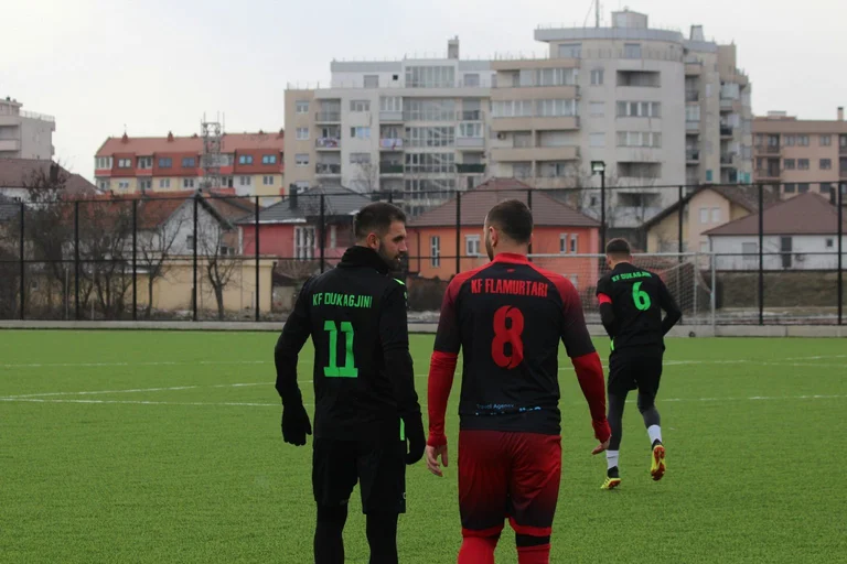 Dukagjini e Flamurtari affrontano oggi nella partita di uguaglianza