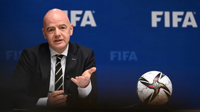 FIFA-Präsident gratuliert Pristina, nachdem er den Superleagues-Weltmeister verkündet hat