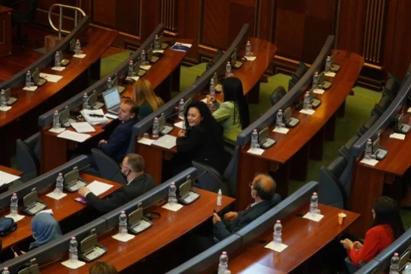 LDK MP: Il programma governativo ha parole del leader spirituale Albin Kurti