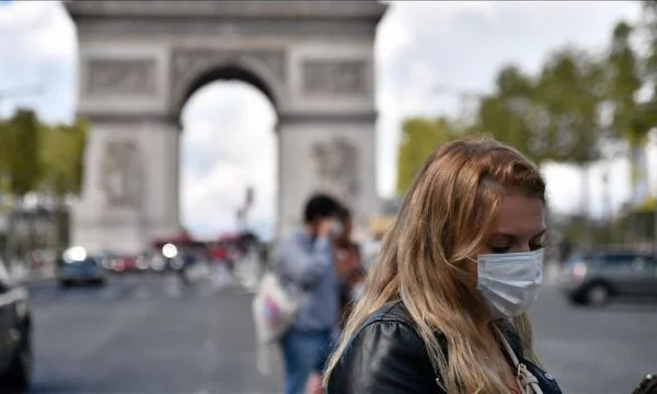 Frankreich erleichtert Maßnahmen, Bars, Kulturräume offen