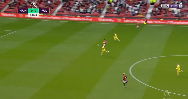 El objetivo de Cavanan contra Fulham es tan extraordinario que no tiene mierda si lo miras diez veces.