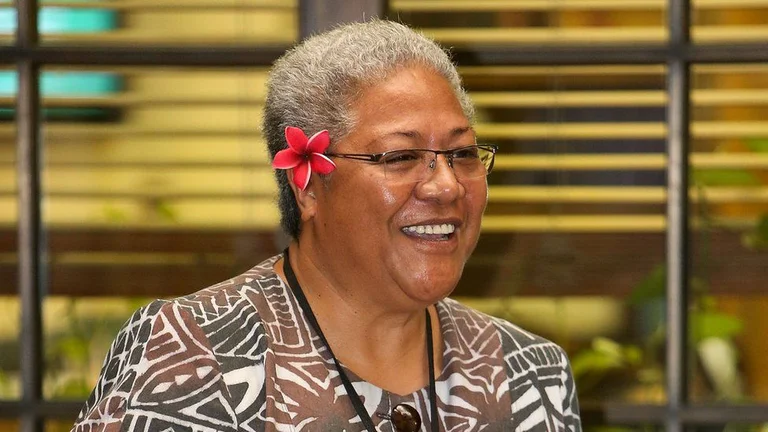 Samoa: Una donna ousts secondo primo ministro più longevo nel potere mondiale