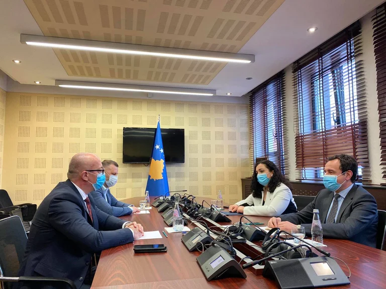 Le parole sorprendenti di Kurt su Goran Rakiqi al Parlamento