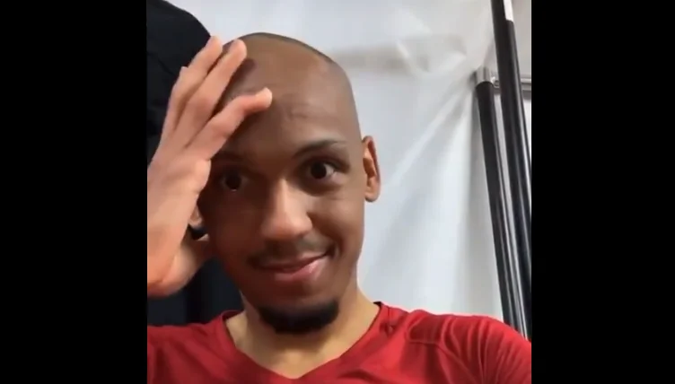 Fabinho konnte einfach nicht glauben, Aliceson scored, sehen seine Reaktion auf den Stripper