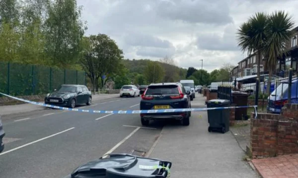 E' Armendi: I media inglesi pubblicano foto albanesi che sono morte dopo combattimenti di coltelli in Gran Bretagna