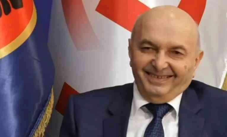 Oggi l'ex primo ministro del Kosovo Isa Mustafa compie 70 anni