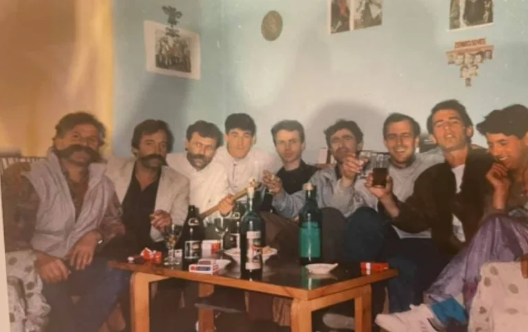 Seltenes Bild von Adam Jashar und Kadri Wessel