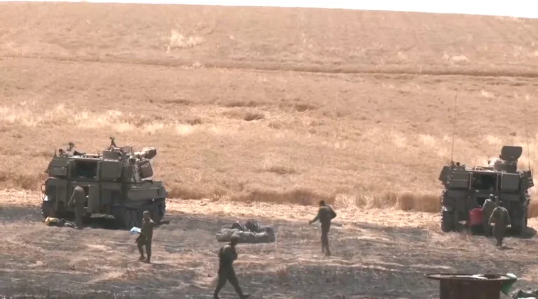 V IDEO LIVE: Israeli troops currently at the Gazan border