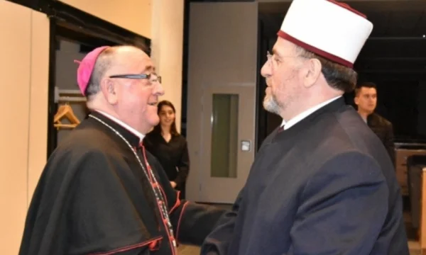 Jon si congratula con Ternava per Fiter Bajram