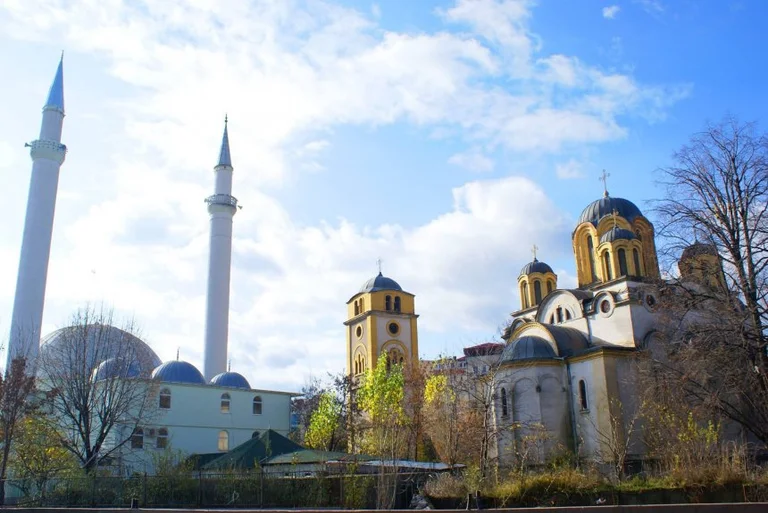 Amerikanische Botschaft fordert Kosovo auf, das Gesetz über Religionsfreiheit zu ändern