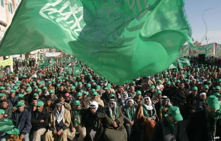 ¿Quién es y qué quiere Hamás el movimiento que tiene el poder sobre los palestinos?