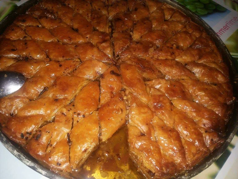 Un poco de basura en Prizren: Se mojó la baklava, marido y esposa hospitalizar a la hermana - en - ley