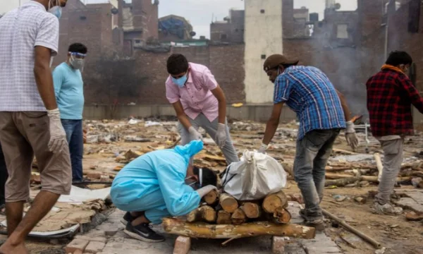 India está rodeada de pandemia, registro de muertos por 24 horas