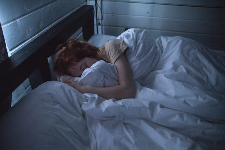 Attento! Questi errori di sonno ti stanno invecchiando prematuramente
